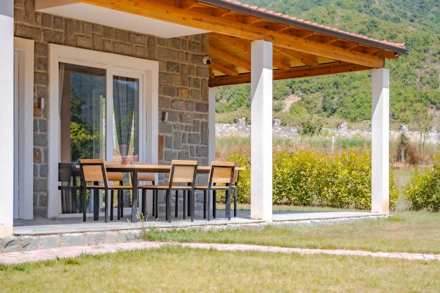 Bujtina Lumo & Pool Villa Permet Ngoại thất bức ảnh